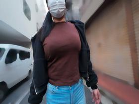 天然巨乳を揉む　たゆんたゆんの豊満おっぱいをいろんな体勢にして着衣や生で揉みたくったり、吸い付いたり　サンプル画像04